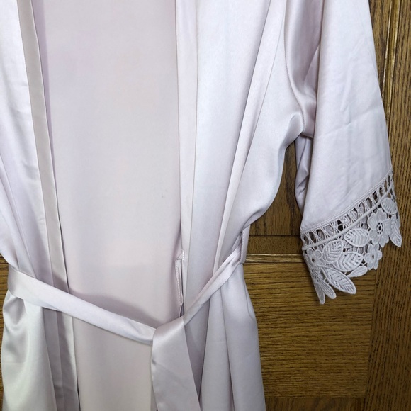 Silk Robe - Picture 2 of 4